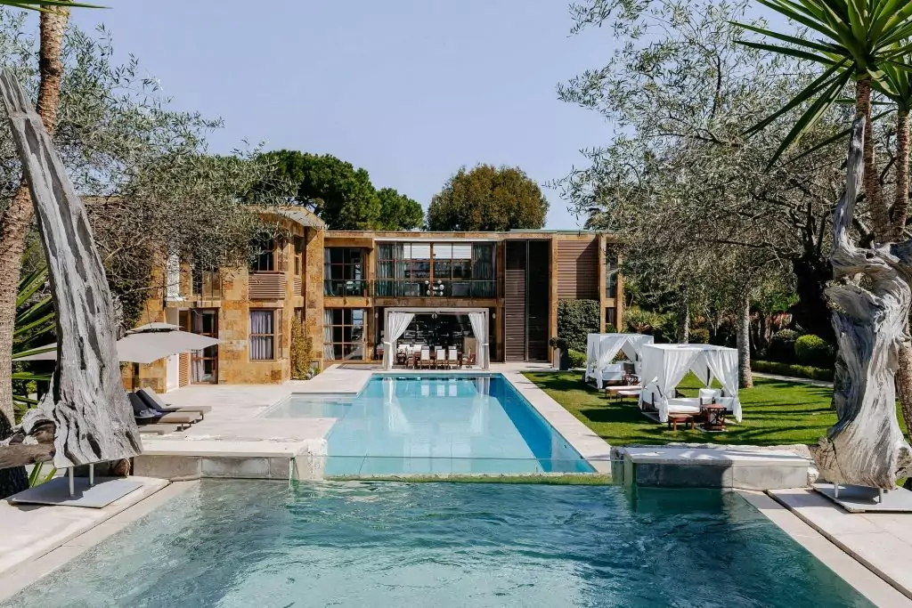 The Petrus Villa
