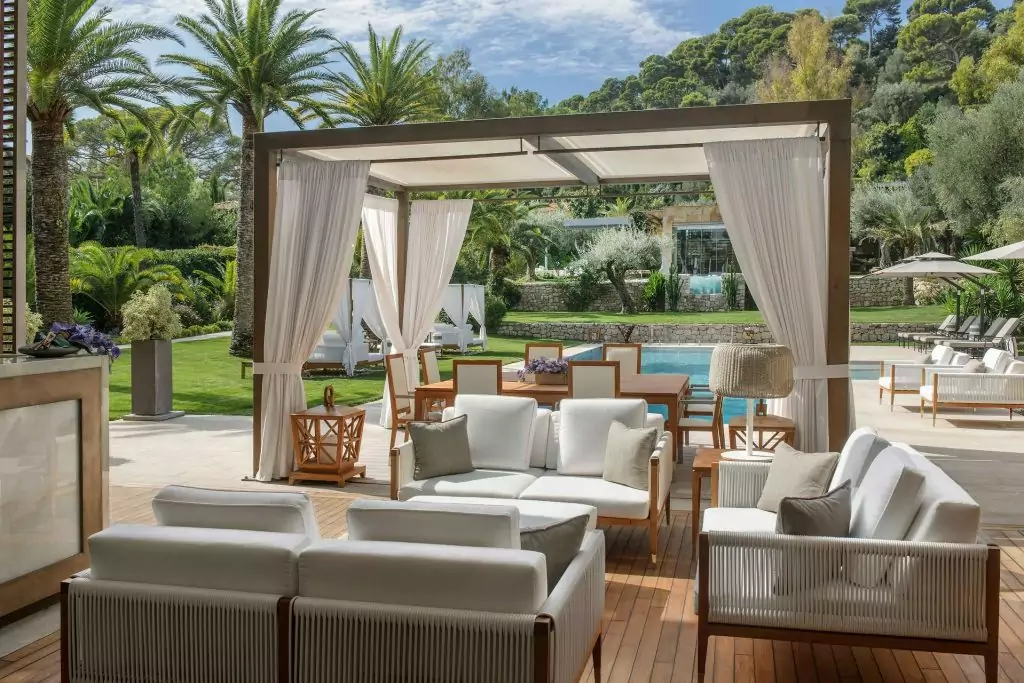 The Petrus Villa