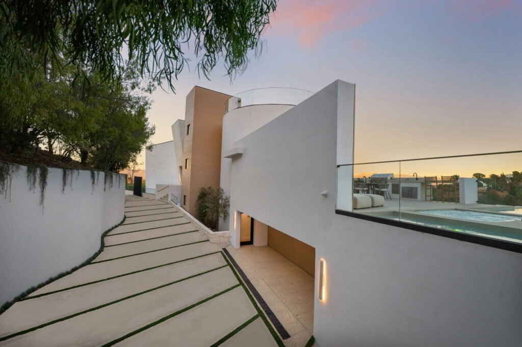 The Woodhill Villa