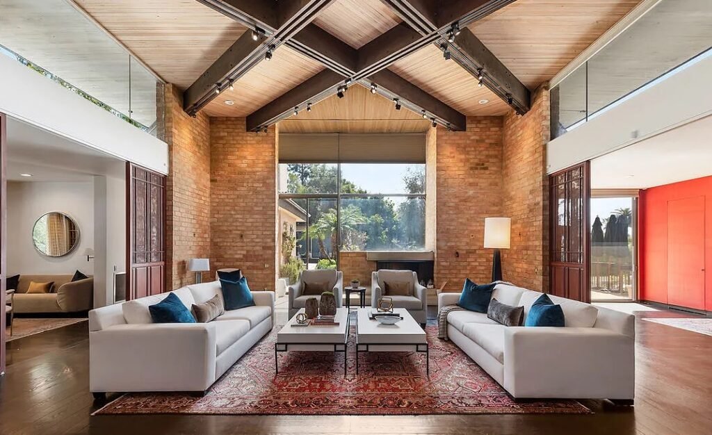 The Pinnacle Estate