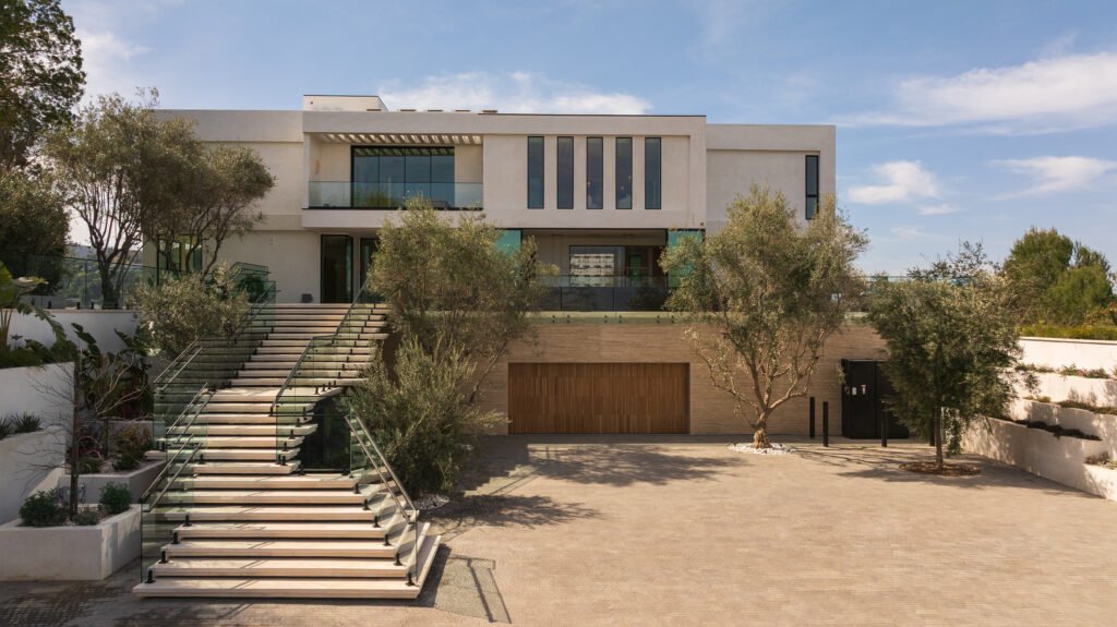 The Royal Villa