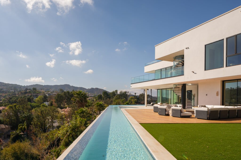 The Royal Villa