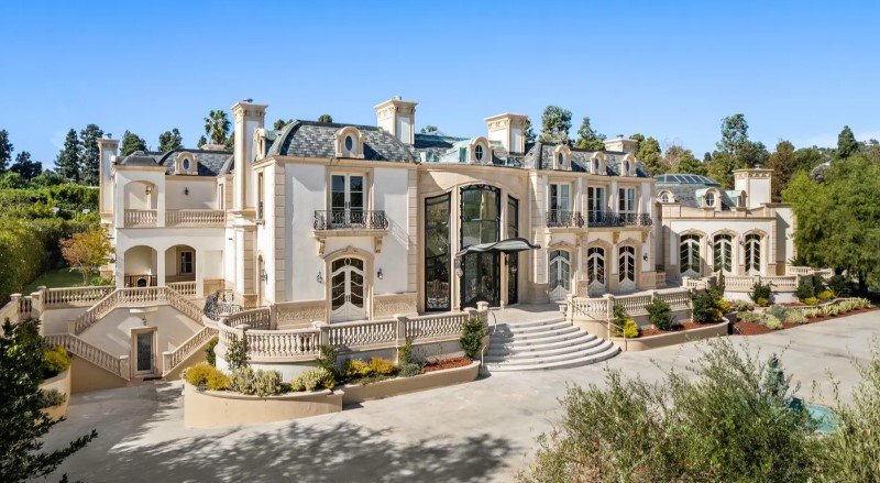 The Ballroom Mansion