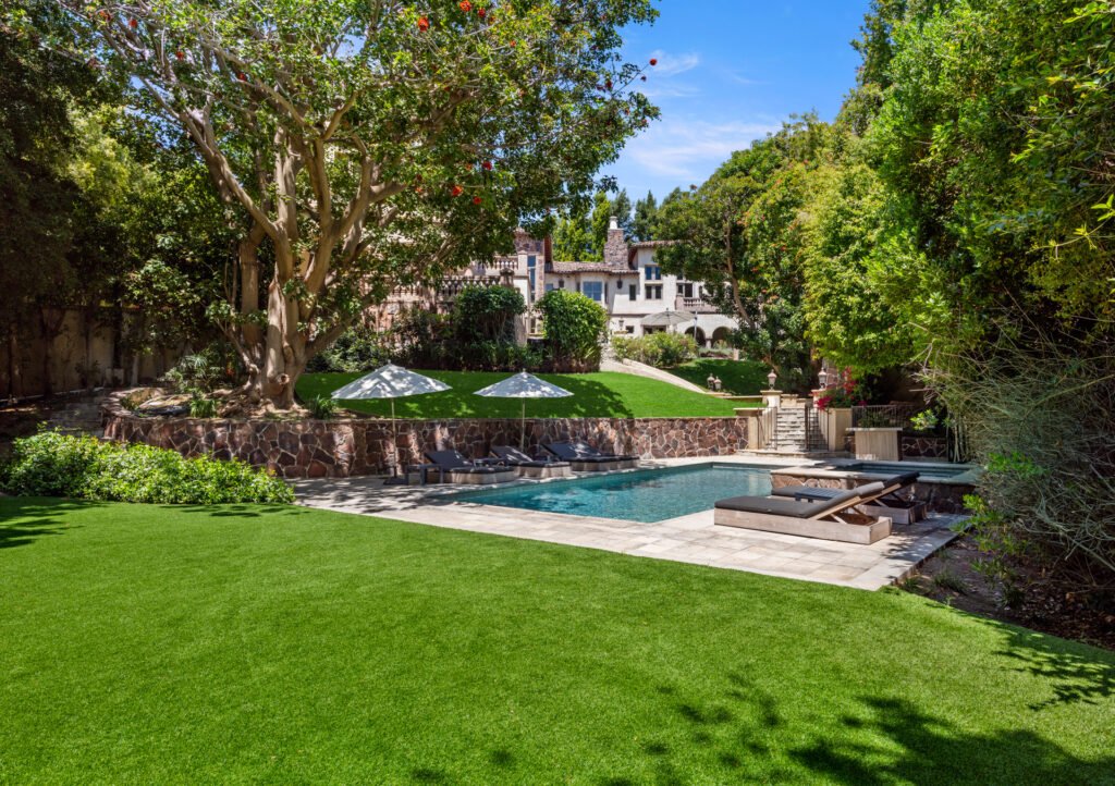 The Carolwood Estate