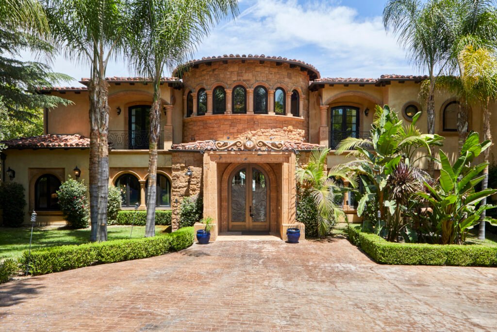 The Cassandra Mansion